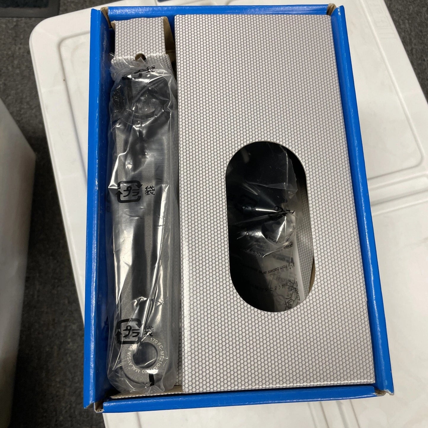 SHIMANO 9 pavarų kalnų dviračio švaistiklių komplektas - FC-MT210-3 (juodas - 170 mm, 40-30-22 dantų su CG)